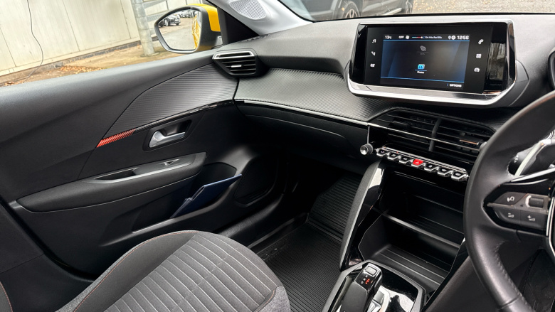 Peugeot 208 1.2 PureTech 100 Active Premium 5dr EAT8 Petrol Hatchback